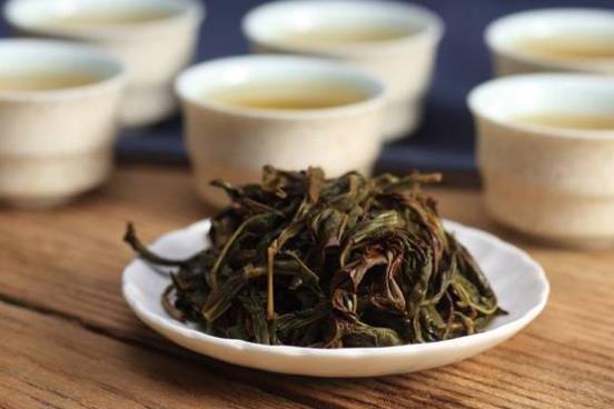 鴨屎香為什么叫鴨屎香，與其茶樹種植在鴨屎土的黃土壤里有關