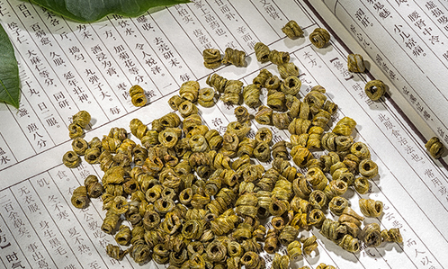 霍山石斛多少錢一斤，一斤的價格在500到1500元