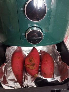空氣炸鍋烤紅薯要多少溫度和時間，200度烤30分鐘即可