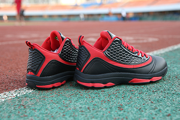 八哥籃球鞋質量怎么樣（八哥是什么品牌）